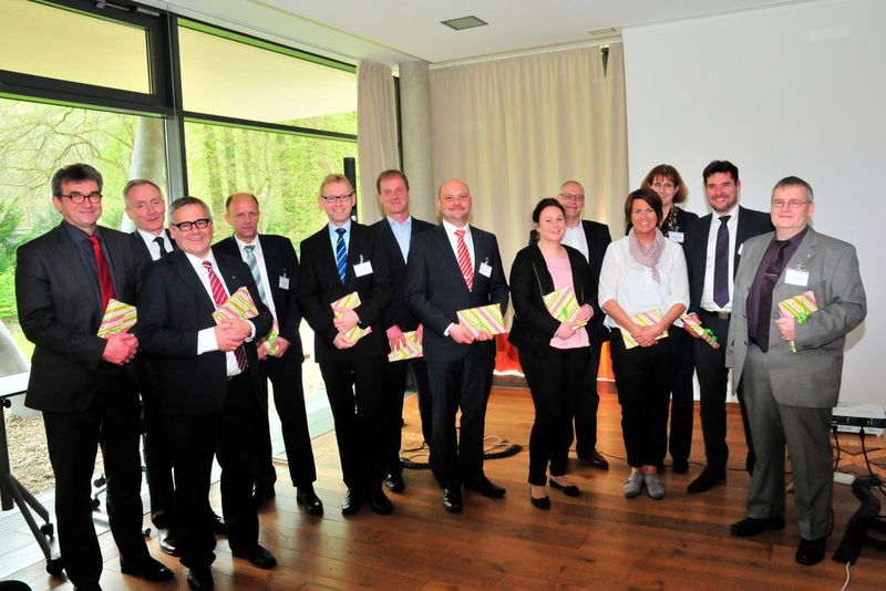 Die Mitglieder der Zertifizierungskreise wurden für ihr Engagement ausgezeichnet. (Foto: Büttner/Redaktion »kfz-betrieb«)