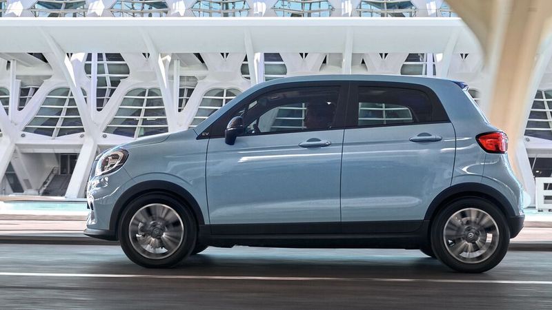 Der kleine Elektro-Fünftürer ist 3,62 Meter lang. (Bild: Stellantis)