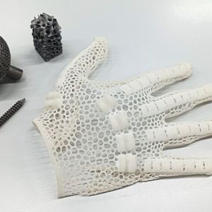Exemples de composants à usage médical réalisés en fabrication additive chez AddiPole. (Source : AddiPole)