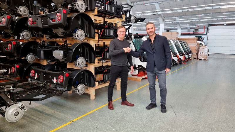 Neuer Technischer Direktor Henri Kirchhof (links) und Sevic-Geschäftsführer Alexander Brilis (rechts).  (Bild: Sevic)