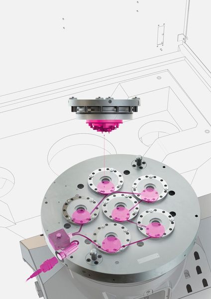 Mit dem modularen System Stark.intelligence können verschiedene Nullpunktspannsysteme für den digitalen Einsatz umgerüstet werden. Das in einem Maschinentisch oder einer Schnellverschlussplatte installierte Sensorsystem erlaubt eine transparente und standardisierte Abbildung des Zustands – sowohl für den Prozessablauf als auch für die Instandhaltung. (Bild: Stark Spannsysteme)