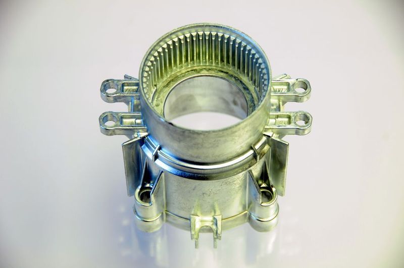 Bild 11a: Bei hohen mechanischen Anforderungen besteht das Funktionsgehäuse aus Zink... (Archiv: Vogel Business Media)
