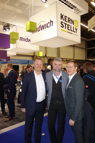 (v. l.) Andreas Stelly, Kern & Stelly, Ralf Brokinkel, Epson, und Lutz Kern, Kern & Stelly. (Bild: IT-BUSINESS)