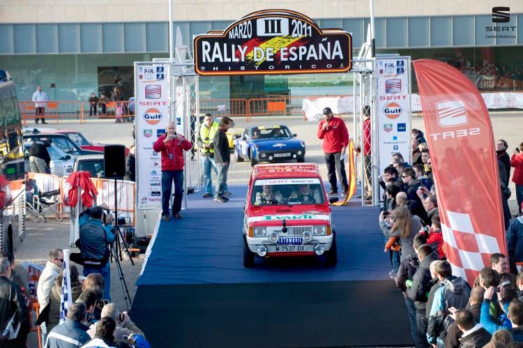 Sogar als Rallyefahrzeug wurde der Panda herangezogen. Eine Allradvariante wie den Panda 4x4 von Fiat (mit Puch-Antrieb) gab es bei Seat allerdings nicht. (Seat)