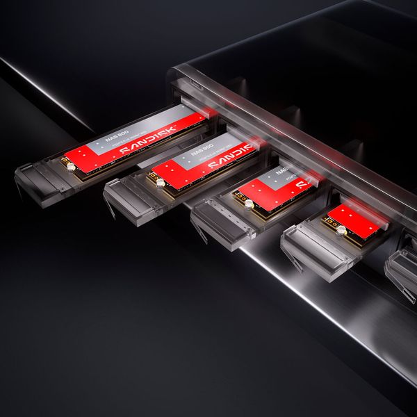 Einige NAS-Modelle sind komplett für M.2-SSDs ausgelegt und damit sehr kompakt. Mit der Sandisk N800 sind bei vier M.2-Slots bis zu 30,72 TB Rohkapazität möglich. (Bild: Sandisk)