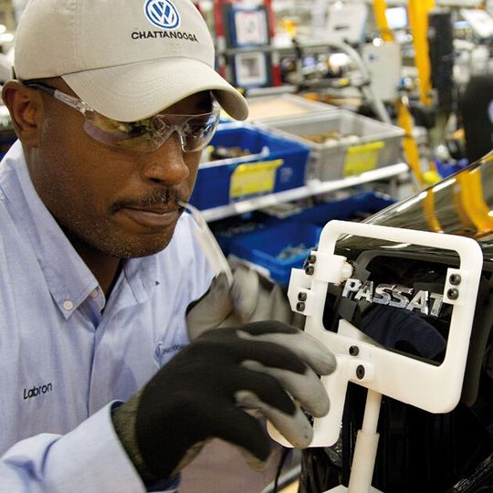 Seine Mitarbeiter in Chattanooga will Volkswagen trotz der Produktionspause vorerst weiter voll bezahlen.(Foto:  VW)