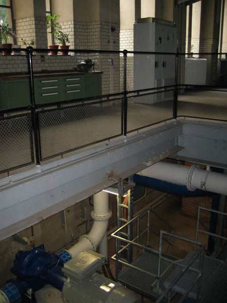 Ein ACS800-37 treibt im Berliner Wasserwerk Wuhlheide im Verbund mit einem ABB Process Performance-Motor eine Pumpe an (Archiv: Vogel Business Media)