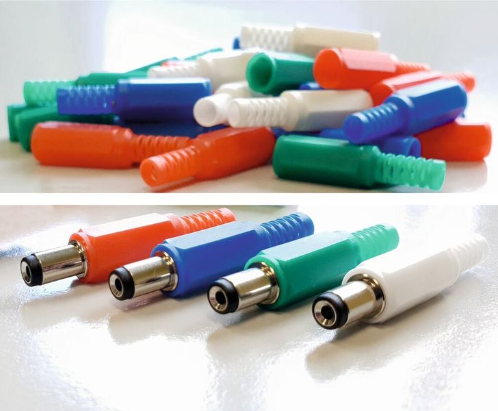 Tüllen in vier verschiedenen Farben erleichtern das Kennzeichnen der Stromversorgungen (BKL Electronic)