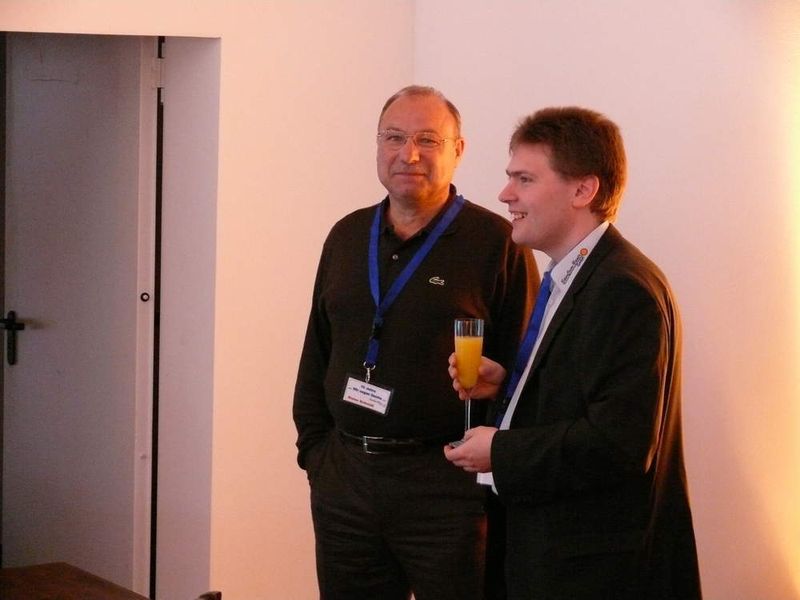 Mario Bauer, Geschäftsführer StarCom-Bauer (r.), mit Dieter Schmidt. (Archiv: Vogel Business Media)
