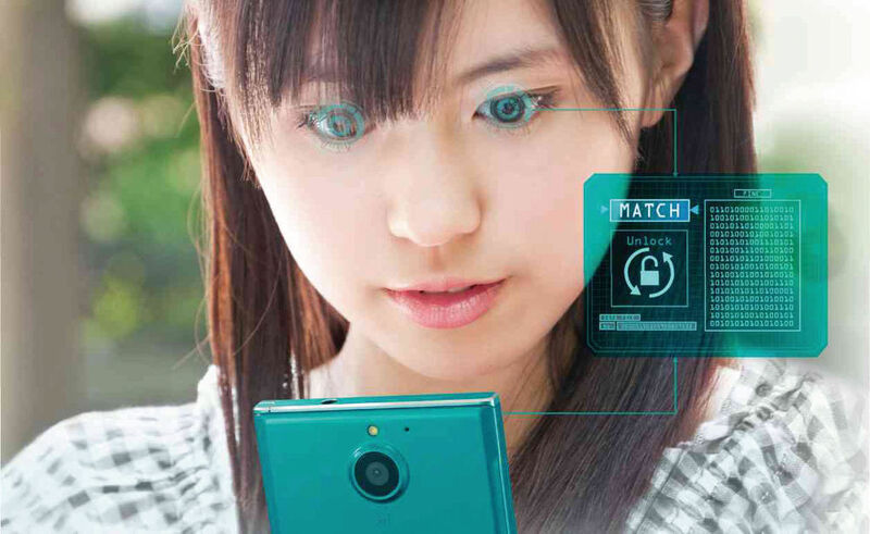 Weltpremiere: Fujitsu-Smartphone nutzt innovative Leuchtdioden für Iris-Erkennung. (Bild: Fujitsu)