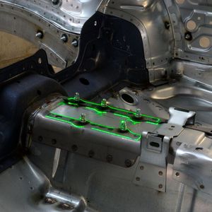 Gewölbte Bauteile können mit AR flexibel, ohne Zollstock oder Ständermessmaschine bearbeitet werden.(Bild:  Extend 3D)