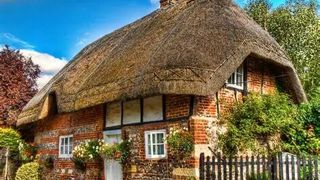 Norddeutschland ist nicht nur geprägt von Backsteinhäusern, die mit Reet gedeckt sind, Küsten, Strandkörben, Leuchttürmen, Störchen und Krabbenpulen. Es gibt auch eine schlagkräftige Metall- und Elektroindustrie. Doch beide Sektoren klagen über konjunkturelle Windstille ... (Bild: Reiseonkle)