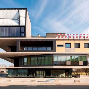 Das tändig belebte "vertikale Quartier" NEST in Dübendorf.(Bild:  Empa)