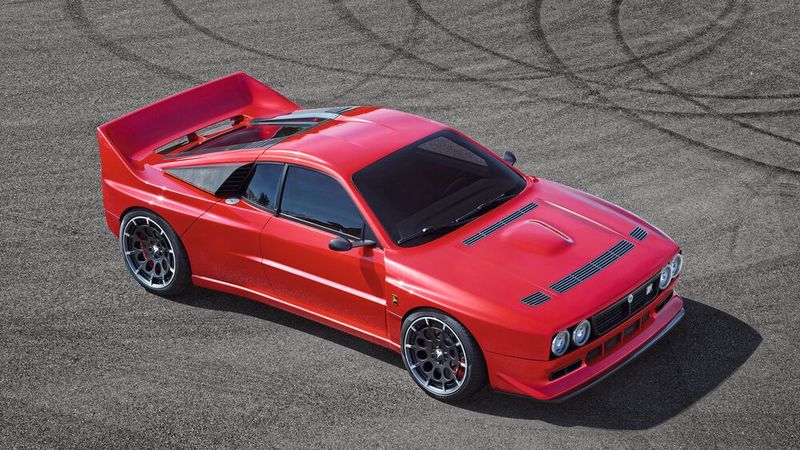 Zum Einsatz beim EVO37 kommen neben modernen Technologien und Verfahren auch ebensolche Materialien. Allen voran Carbon, Kevlar, Titan und Aluminium. Sie drücken das Gesamtgewicht des Wagens auf rund eine Tonne. (Bild: Kimera)