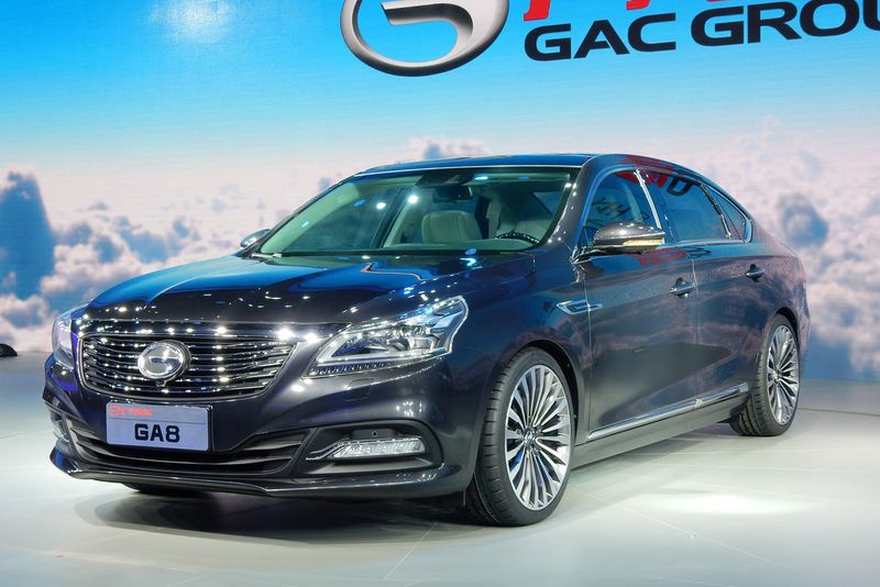 Die Guangzhou Automobile Group (kurz GAC) ist Partner von Hyundai und Toyota und zeigt auf der Shanghai-Show ihr neues Flaggschiff mit Namen Trumpchi GA 8, endlich einmal keine Kopie. (Foto: sp-x/Peter Maahn)