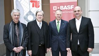 Dr. Knut Nevermann, Prof. Dr.-Ing. Jörg Steinbach, Dr. Friedrich Seitz, Prof. Dr. Matthias Drieß (von links nach rechts).  (Bild: TU Berlin/Pressestelle/Ruta)