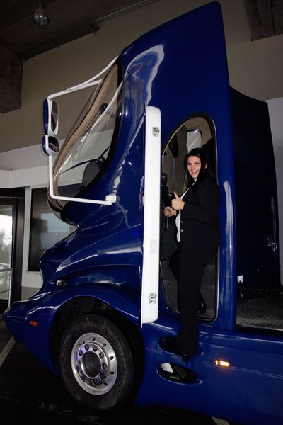 Daniela Stolz, Sophos, übernimmt die nächste Tour. (Bild: IT-BUSINESS)