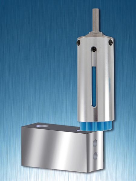 Bild 1: Vom Entgraten und Kantenverrunden bis hin zum Polieren lassen sich die Keramikfaserbürsten für viele Zwecke einsetzen. (Bild: Kempf)