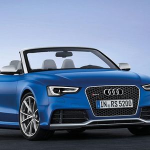 Ab dem Frühjahr 2013 steht das Audi RS 5 Cabriolet bei den Händlern. Die Rahmendaten versprechen Fahrspaß: Acht Zylinder, 450 PS, 430 Nm und maximal 280 km/h Spitze.