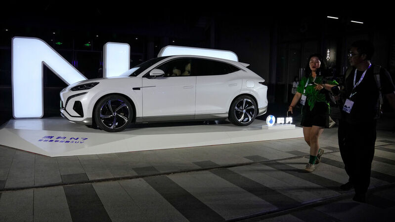 Der neue Denza N7 ist ein batterieelektrisches SUV. Der Hersteller ist ein Gemeinschaftsunternehmen von BYD und Mercedes-Benz.