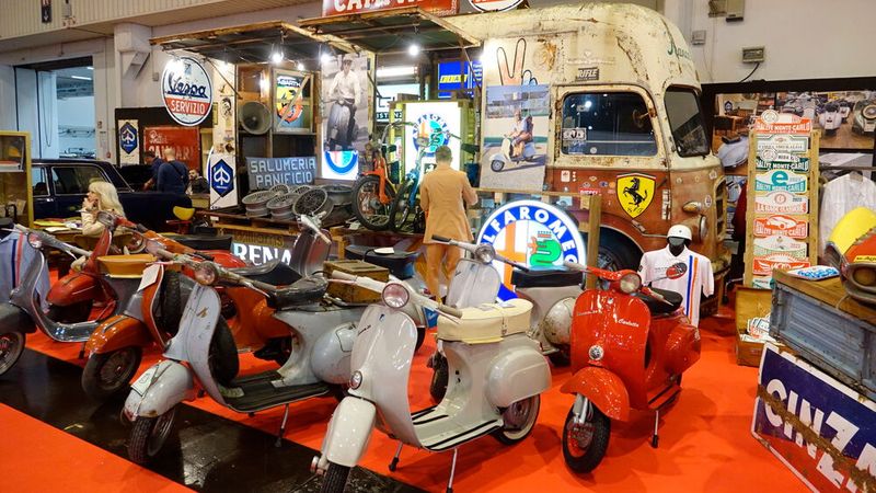 Oldtimer satt: Mehr als 2.700 von ihnen gab es bei der 2024er-Auflage der Techno Classica in Essen zu sehen. (Bild: Dominsky – VCG)