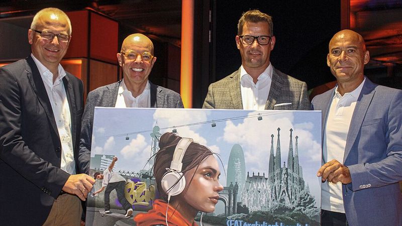 Freuen sich über den neuen Seat-Cupra-Betrieb in Walsrode: (v. l.) Betriebsleiter Carsten Ahrens, Firmenchef Karl-Heinz Kahle und sein Geschäftsführer Thomas Keller sowie Guido Steckel, Regionalleiter Nord von Seat Deutschland.  (Bild: Autohaus Kahle)