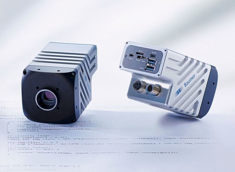 Die frei programmierbaren AX Smart Cameras kombinieren robuste Industriekameraqualität, marktführende NVIDIA-Jetson-KI-Module und leistungsstarke Sony-CMOS-Sensoren zu einer frei programmierbaren Bildverarbeitungsplattform. (Baumer)