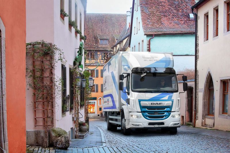 E-Lkw sollen künftig besonders schnell laden können.(Bild:  DAF)