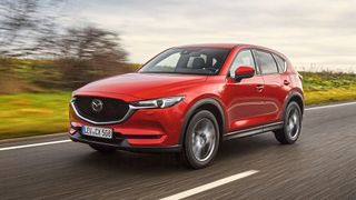 Am CX-5 hat Mazda vor allem die Konnektivität und die Effizienz der Motoren verbessert. (Bild: Mazda)