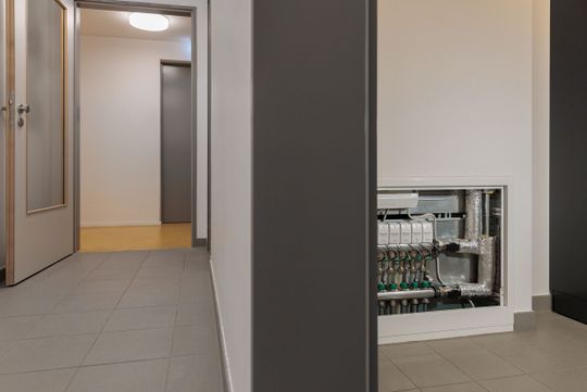 (Als Verteiler- und Regelsystem kommt Simplex Secos von Flamco zum Einsatz – eine Premiere. Foto: Reinhardt & Sommer)