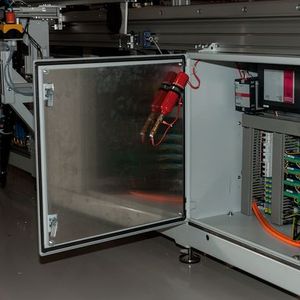 Für größere Volumen kommen die Minifeuerlösch-Einheiten zum Einsatz. Die AMFE lässt sich in ein Elektrogerät oder Schaltschrank verbauen.(Bild:  Job)