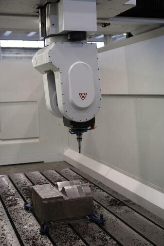 And a closer view of the spindle head. (Source: VBM)