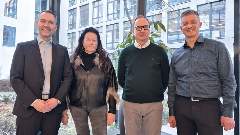 MES-D.A.CH Verband neu formiert: Von links: Jan-Philipp Liersch (2. Vorstand), Sybille Strobl (4. Vorstand), Angelo Bindi (1. Vorstand) und Ronald Heinze (3. Vorstand).(Bild:  MES-D.A.CH-Verband)