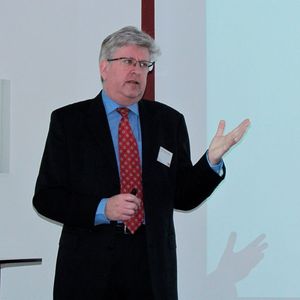 Christopher Ganz, Group Service R&D Manager bei ABB, stellt ABB Ability vor. ABB bündelt unter ABB Ability sein Angebot an digitalen Lösungen und Dienstleistungen über alle Branchen hinweg.