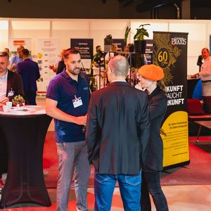 Impressionen vom 24. Würzburger EMS-Tag: Im Mittelpunkt standen aktuelle Branchenthemen, praxisnahe Impulse und insbesondere der persönliche Austausch innerhalb der EMS-Community. (Bild: Stefan Bausewein)