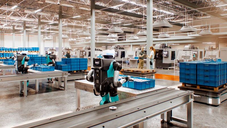 Digit 5 soll ohne physische Schutzbarrieren neben Menschen arbeiten. Die Sicherheitsarchitektur läuft auf Nvidia IGX Thor.(Bild:  Agility Robotics)
