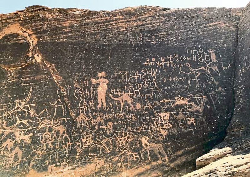 Die Felsbilder, auch Petroglyphen genannt, in der Region Hima im Südwesten Saudi-Arabiens beschäftigen seit Jahrzehnten Wissenschaftler aus der ganzen Welt. (M. Andreae)