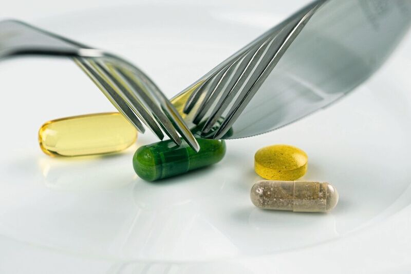 Eine Pille zum Abnehmen? Forscher haben die Wirksamkeit eines neuen Diät-Präparates getestet. (Symbolbild). (Pixabay/Bru-nO, gemeinfrei)