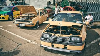 Eine Fehde, die über sich über Jahrezehnte hinzog bzw. bis heute besteht: der Tuning-Wettkampf Opel gegen VW. (Bild: Ralf Engelsmann)