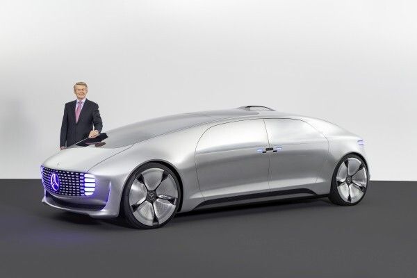 Mercedes-Benz F 015 - Luxury in Motion:Prof. Dr. Thomas Weber, Vorstandsmitglied der Daimler AG verantwortlich für Konzernforschung & Mercedes-Benz Cars Entwicklung (Mercedes-Benz)