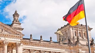 Im europäischen Index für die digitale Wirtschaft und Gesellschaft (DESI) belegt Deutschland Platz 13 von 27. Mit der Digitalstrategie will die Bundesregierung es in die Top Ten schaffen.  (Bild: mojolo - stock.adobe.com)