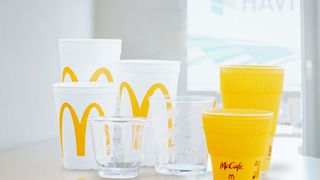Als Kunde/Kundin haben Sie bei McDonald’s ab jetzt die Qual der Wahl: Einweg oder Mehrweg? (Bild: Havi)
