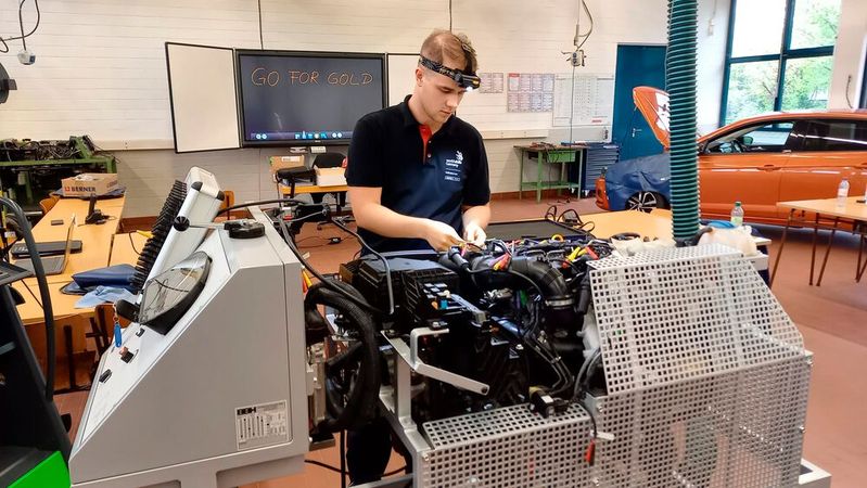 Stefan Mißbach konnte sich in einigen Trainings intensiv auf die Worldskills vorbereiten.(Bild:  Mißbach)