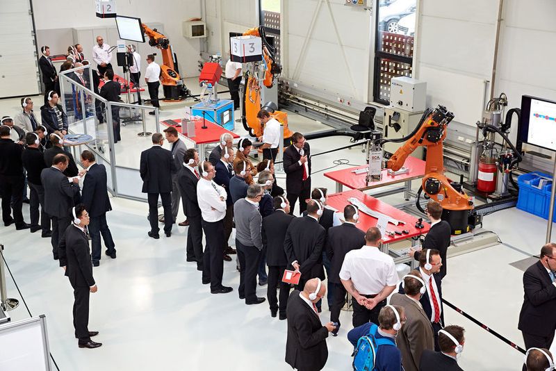 Rund 200 Besucher kamen zur Hybrid-Joining-Hausmesse von SCA nach Bretten (Bild: SCA)