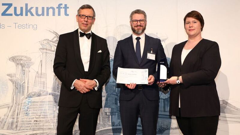 Stefan Geißler bei der Verleihung des VDE Bayern Awards 2022.