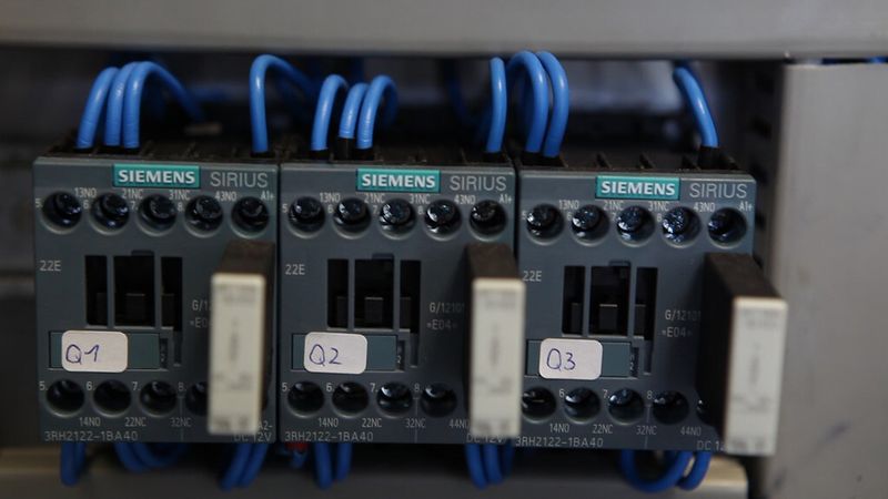 Für kleine Automatisierungsaufgaben steht die Logo!-Steuerung von Siemens zur Verfügung. (Bild: Siemens)