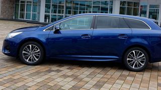 Der neue Toyota Avensis verfügt über ein modernes Design und Technik auf dem Stand der Technik. (Sven Prawitz/»Automobil Industrie«)