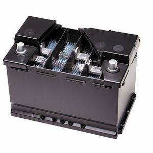 Die klassische Blei-Säure-Batterie ist noch weit verbreitet, aber den Anforderungen von Autos mit Start-Stopp-System nicht ausreichend gewachsen.(Foto:  Johnson Controls)