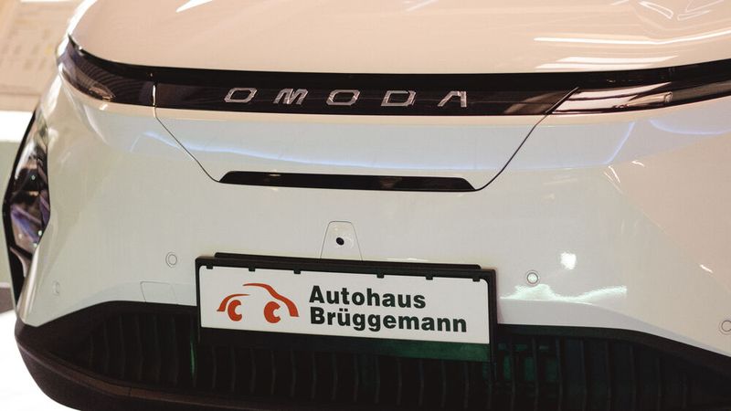 Markenzuwachs im Autohaus Brüggemann: Künftig gibt es in Osnabrück Fahrzeuge von Omoda und Jaecoo zu kaufen. (Bild: Sandra Bornhorst)