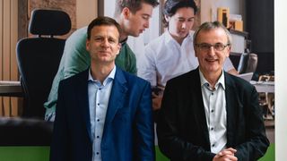 Jens Roseneck (links) verantwortet ab 1. August zusätzlich den Geschäftsbereich Energy DACH und Joachim Dams verantwortet die Wachstumsstrategie im Geschäftsbereich Field Service DACH. (Schneider Electric)